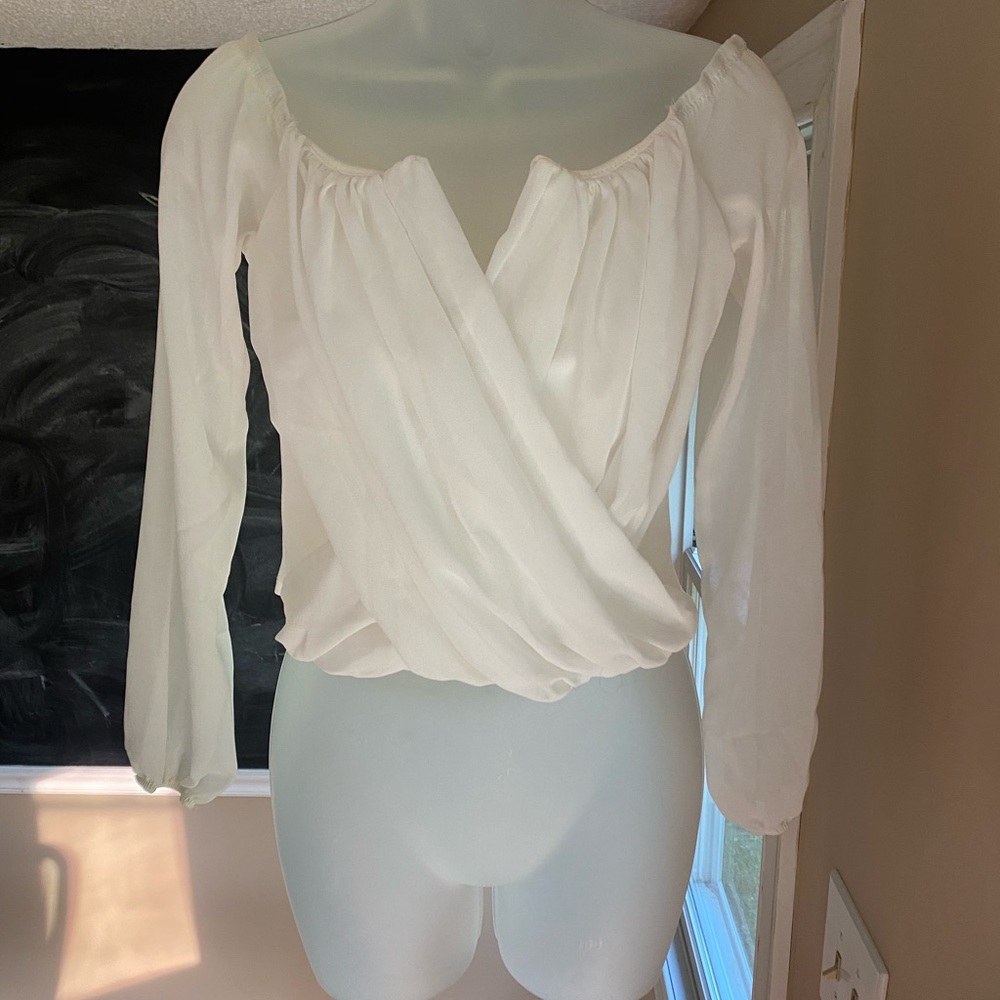 Windsor white top